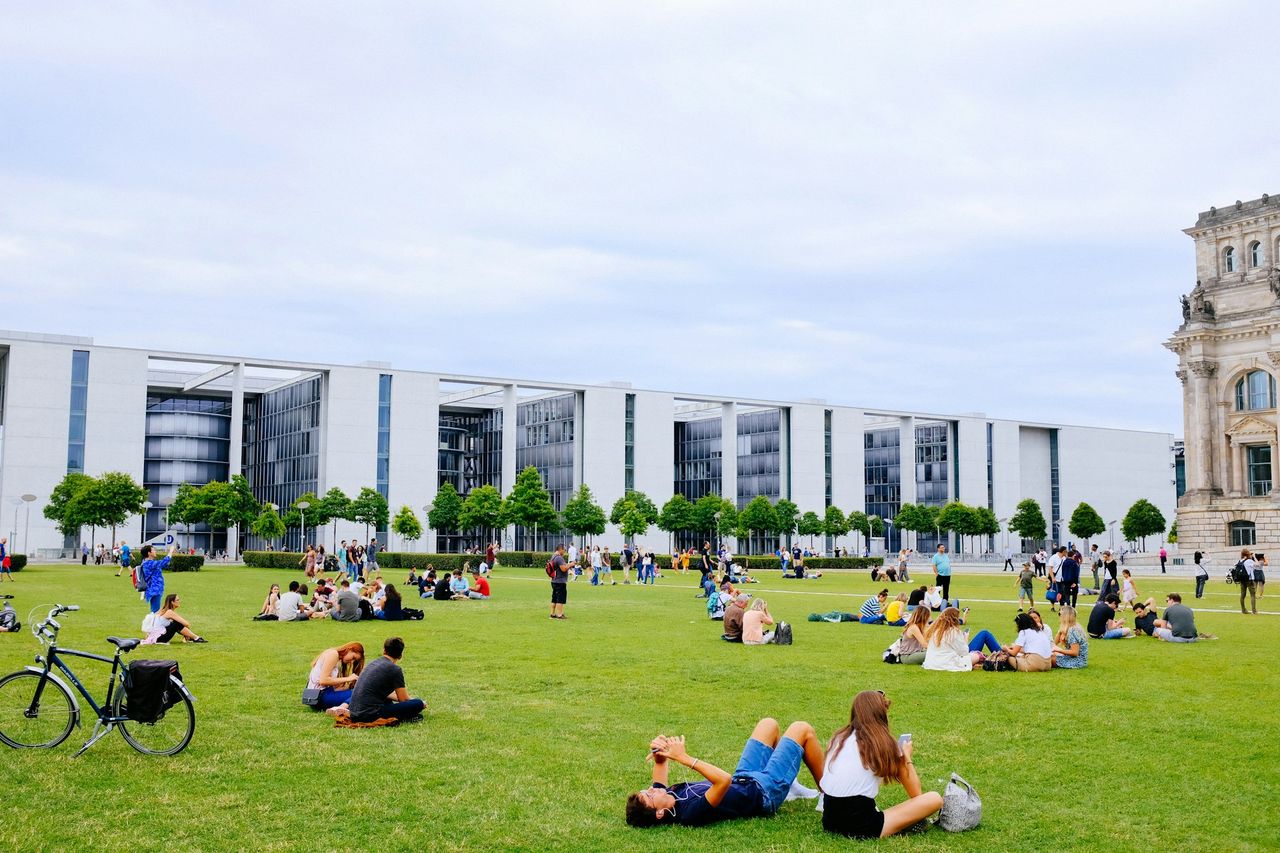 students-outdoor
